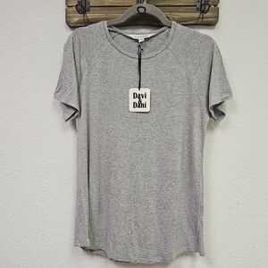 Davi & Dani - Gray Short Sleeve T-Shirt - Small